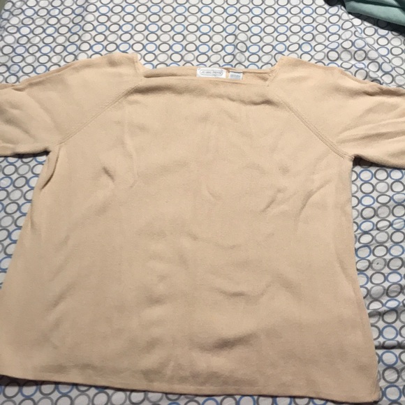 jeanne pierre Tops - Tan tee